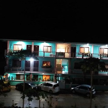 Lehns Motel Koror Esterno foto