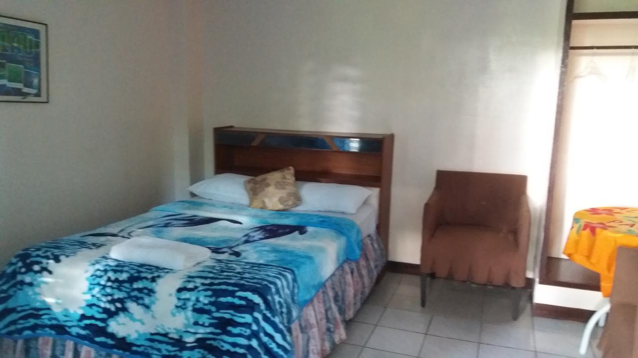 Lehns Motel Koror Esterno foto